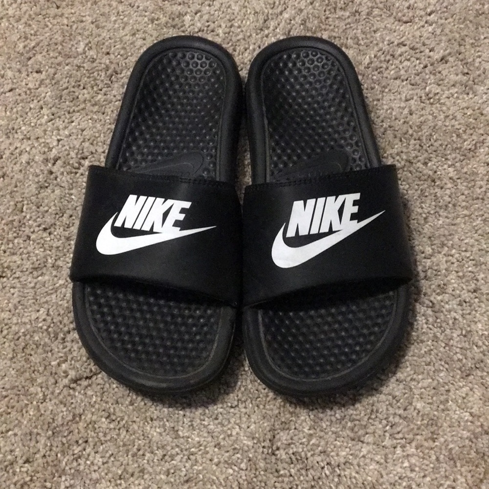 Nike slides